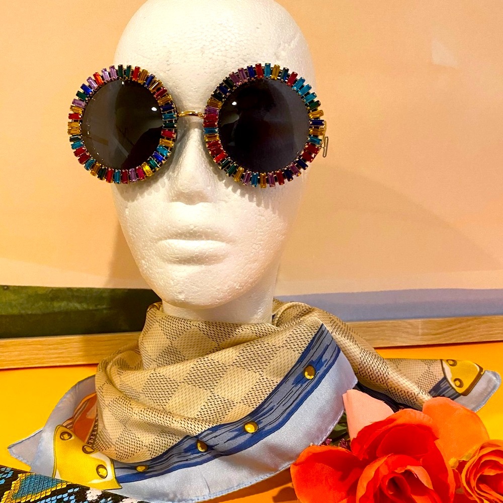 Multicolor Round Sunglasses - Picture 4 of 7